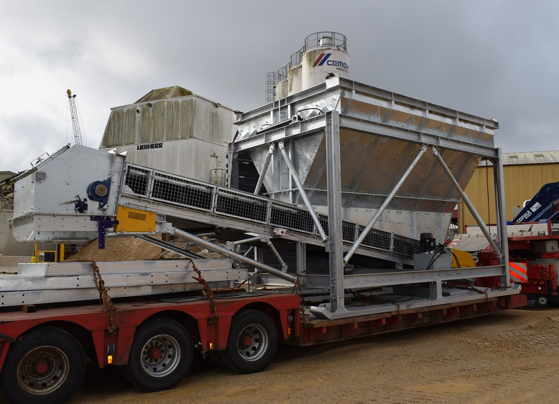 Feed Hopper and Conveyor Project | Thor Atkinson | Thor Atkinson Ltd